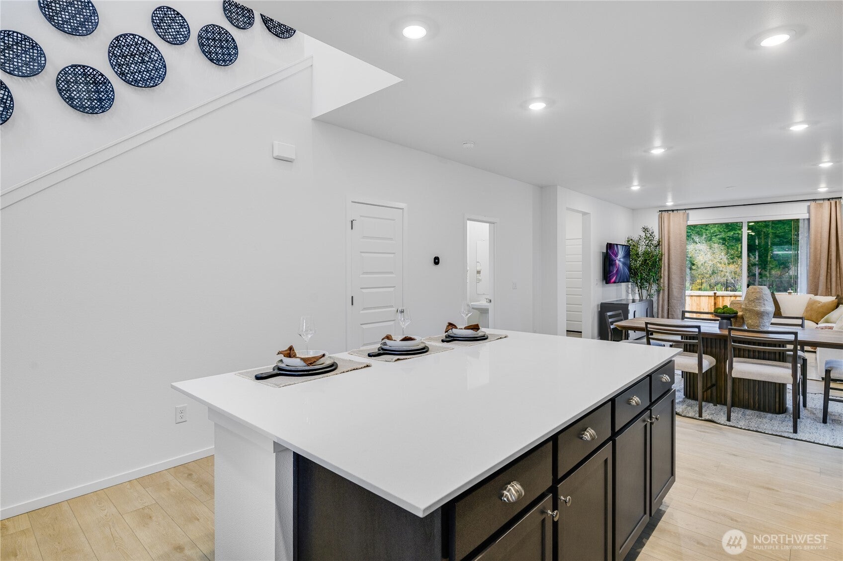 1601 Illusion Way