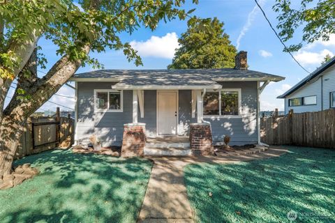 Photo of 506 S Hartford Avenue, Bremerton, WA 98312 (MLS # 2398155)