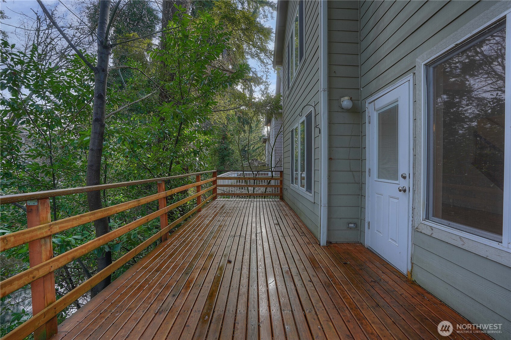 10415 Whitman Avenue SW