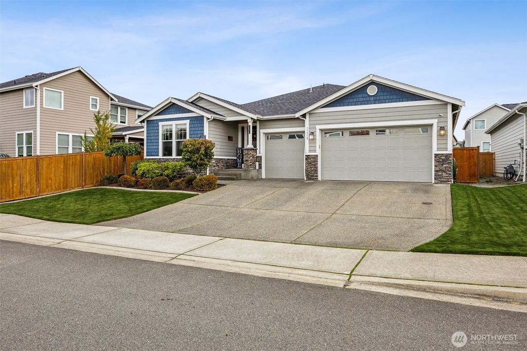 Photo of 17319 127th Avenue Ct E, Puyallup, WA 98374 (MLS # 2446808)