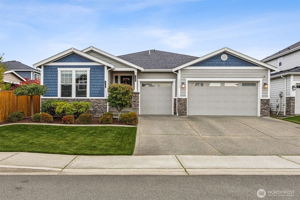 Photo of 17319 127th Avenue Ct E, Puyallup, WA 98374 (MLS # 2446808)