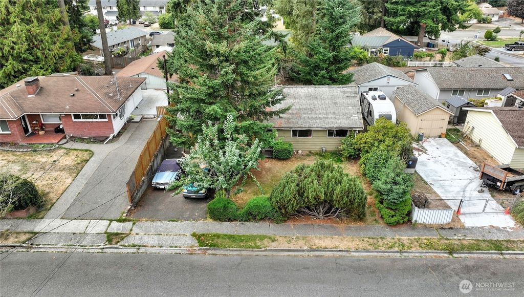 Photo of 20616 54th Avenue W, Lynnwood, WA 98036 (MLS # 2432307)