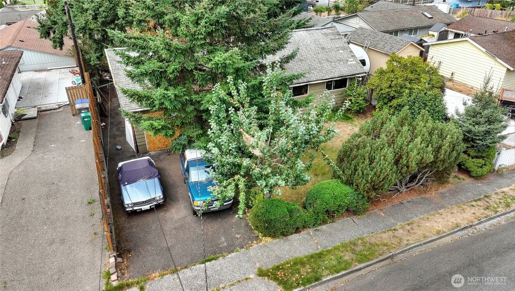 Photo of 20616 54th Avenue W, Lynnwood, WA 98036 (MLS # 2432307)