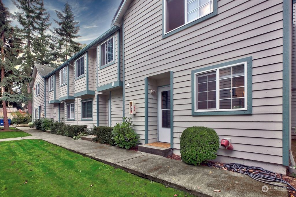 Photo of 21307 50th Avenue W #A4, Mountlake Terrace, WA 98043 (MLS # 2303376)