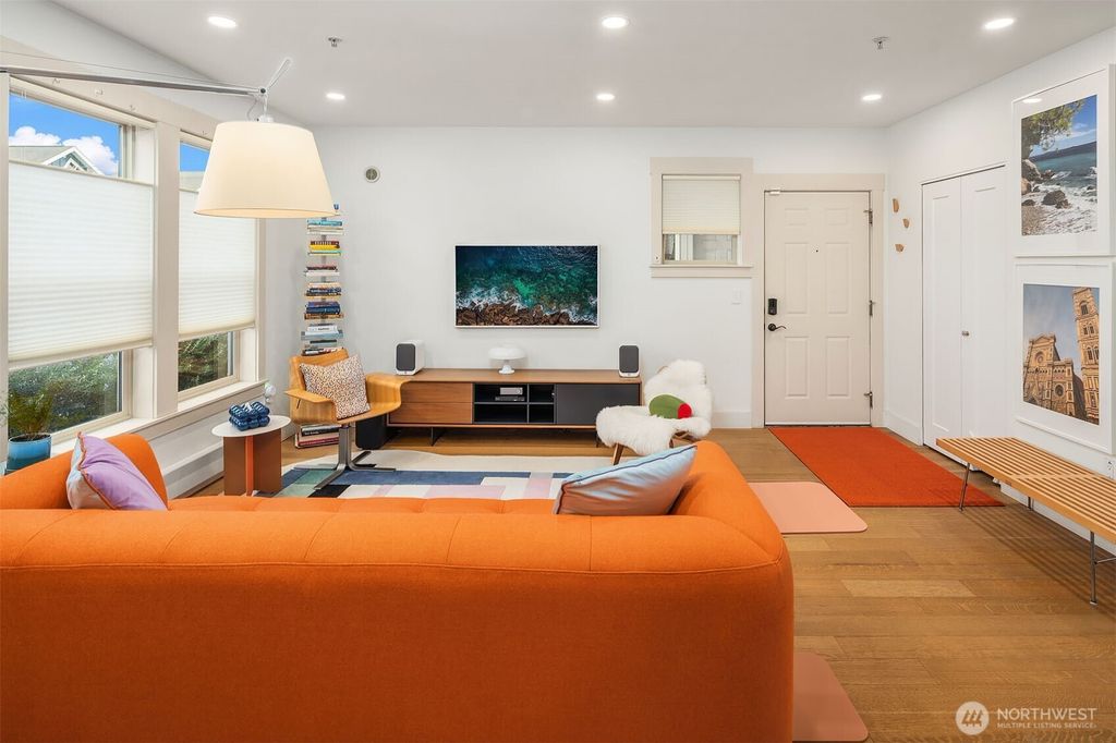 Photo of 107 23rd Avenue #A, Seattle, WA 98122 (MLS # 2491336)