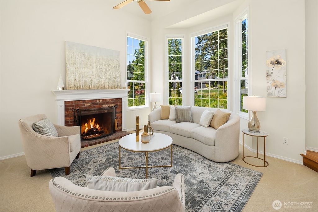 Photo of 16617 SE 46th Street, Bellevue, WA 98006 (MLS # 2358220)