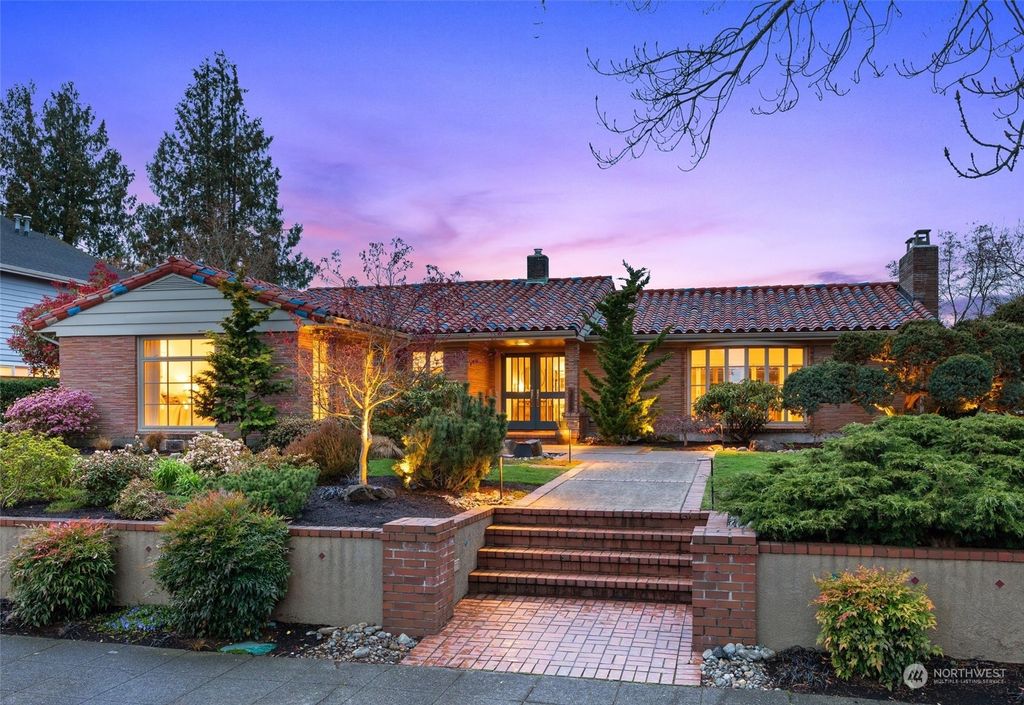 Photo of 2655 39th Avenue W, Seattle, WA 98199 (MLS # 2053585)