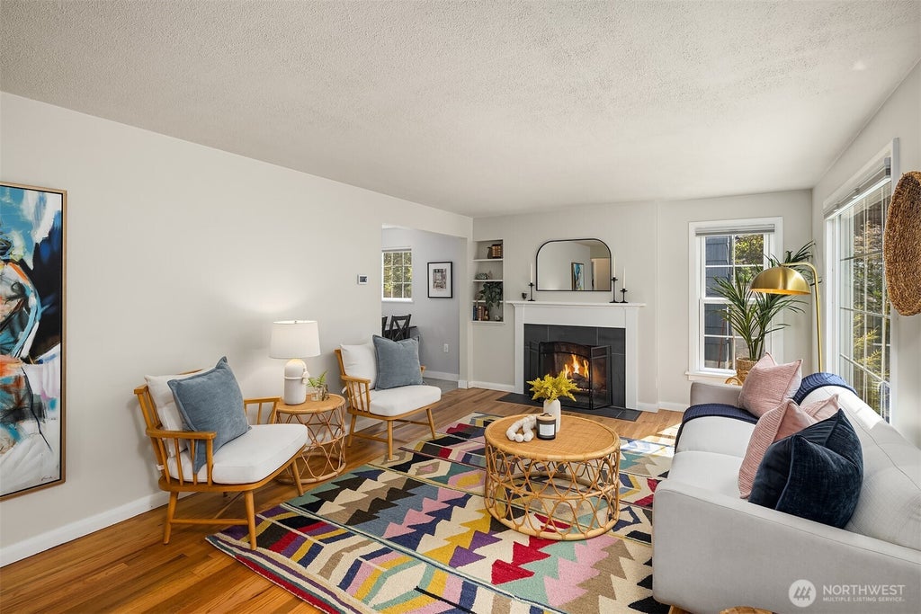Photo of 6052 37th Ave AVE SW, Seattle, WA 98126 (MLS # 2578261)