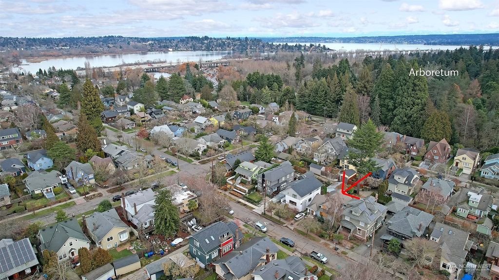 Photo of 2206 25th Avenue E, Seattle, WA 98112 (MLS # 2031131)