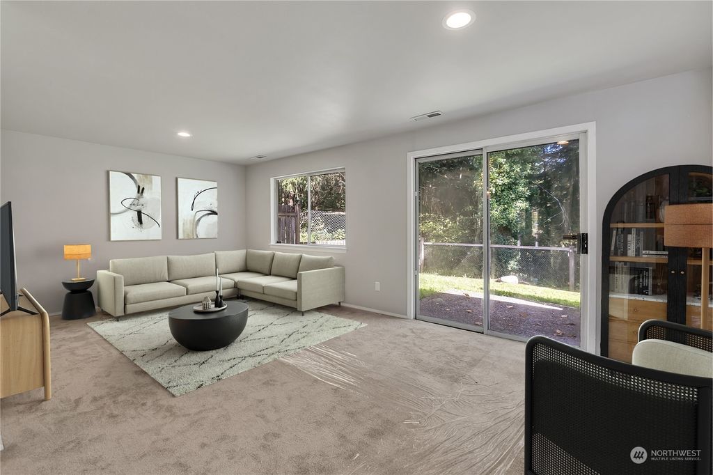 Photo of 1212 SW 353rd Street, Federal Way, WA 98023 (MLS # 2305690)