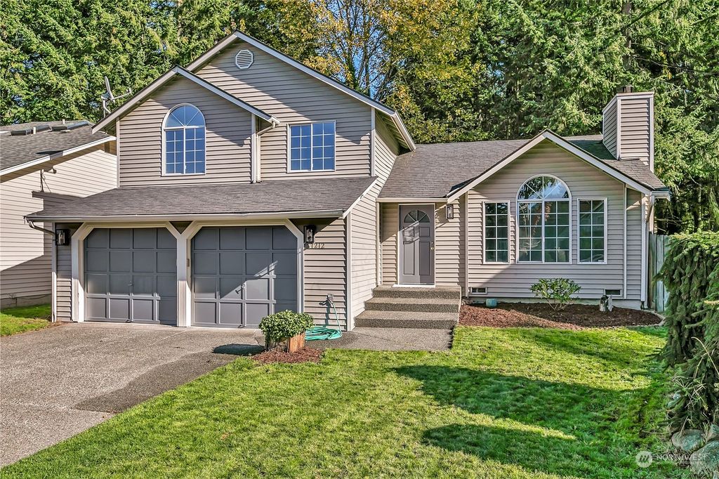 Photo of 1212 SW 353rd Street, Federal Way, WA 98023 (MLS # 2305690)