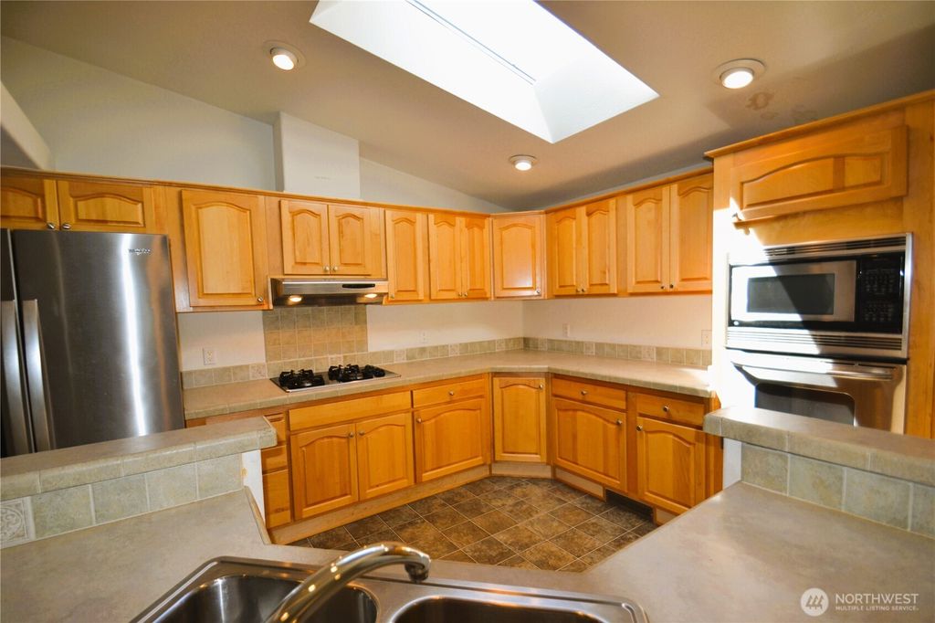 Photo of 21628 SE 272nd Place #138, Maple Valley, WA 98038 (MLS # 2365595)