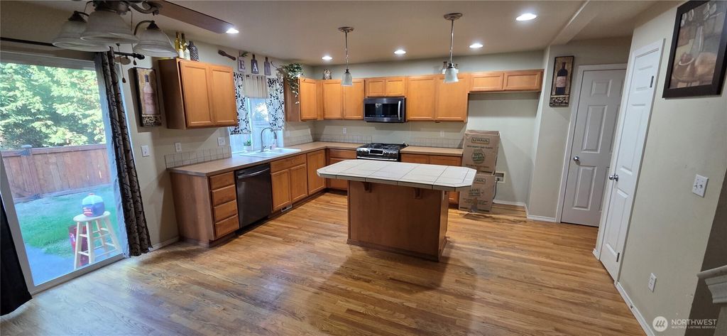 Photo of 12823 166th Street Ct E, Puyallup, WA 98374 (MLS # 2444490)