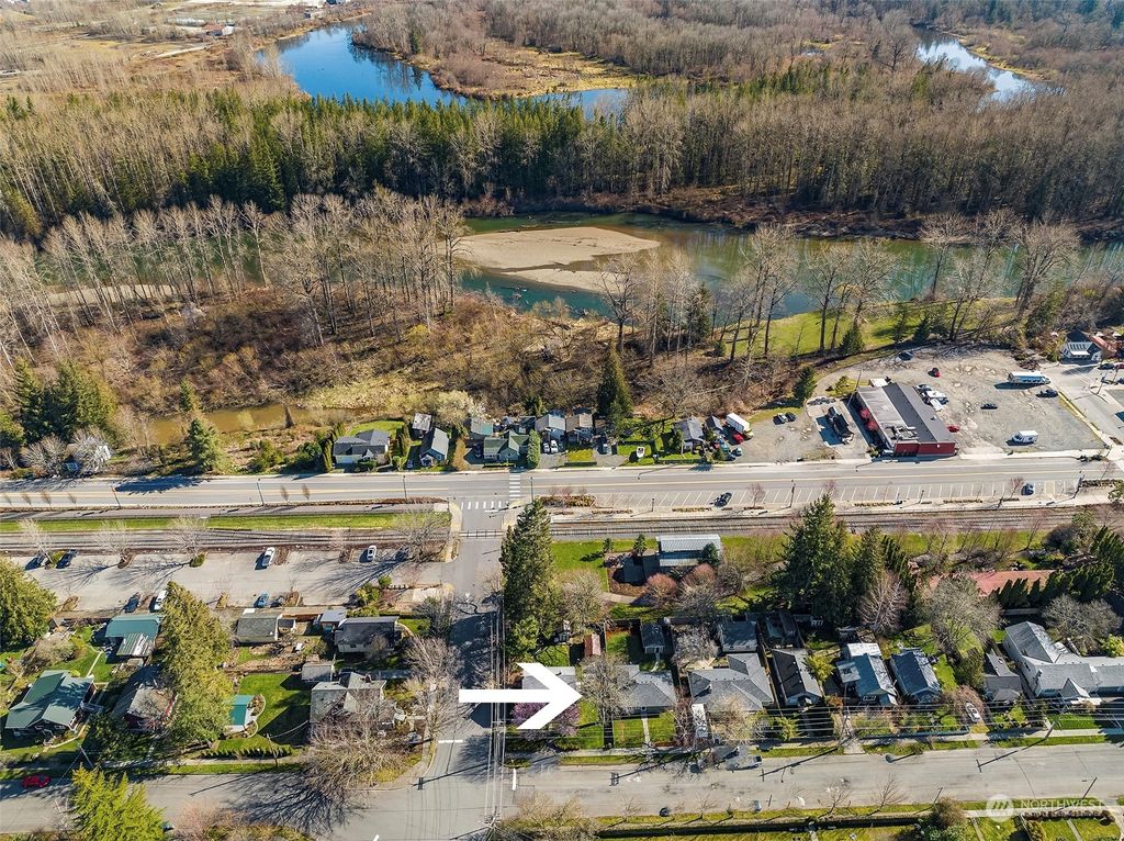 Photo of 7896 Maple Avenue SE, Snoqualmie, WA 98065 (MLS # 2048416)