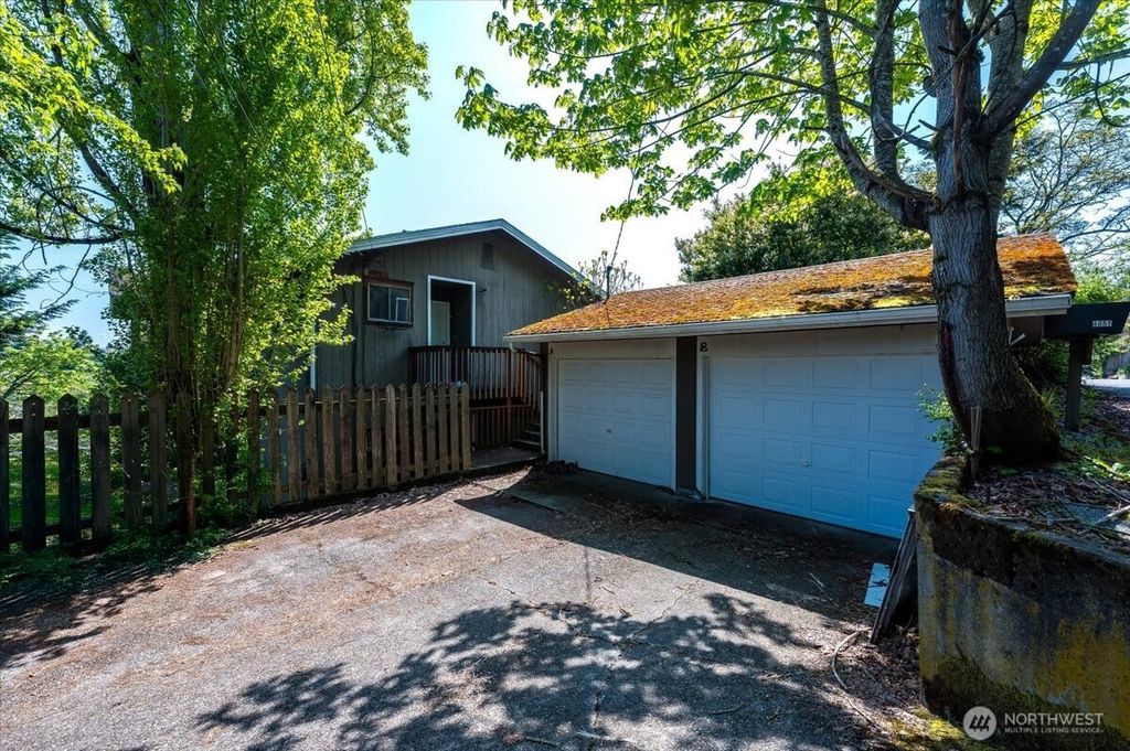 Photo of 4051 Letitia Avenue S, Seattle, WA 98118 (MLS # 2365070)