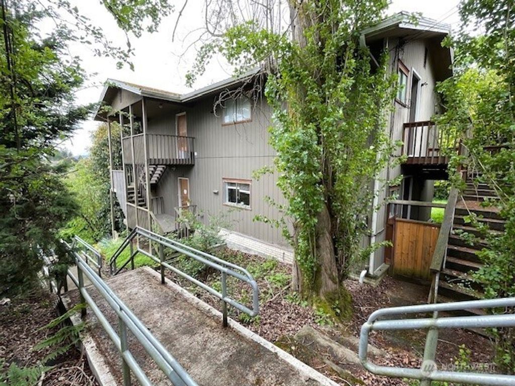 Photo of 4051 Letitia Avenue S, Seattle, WA 98118 (MLS # 2365070)