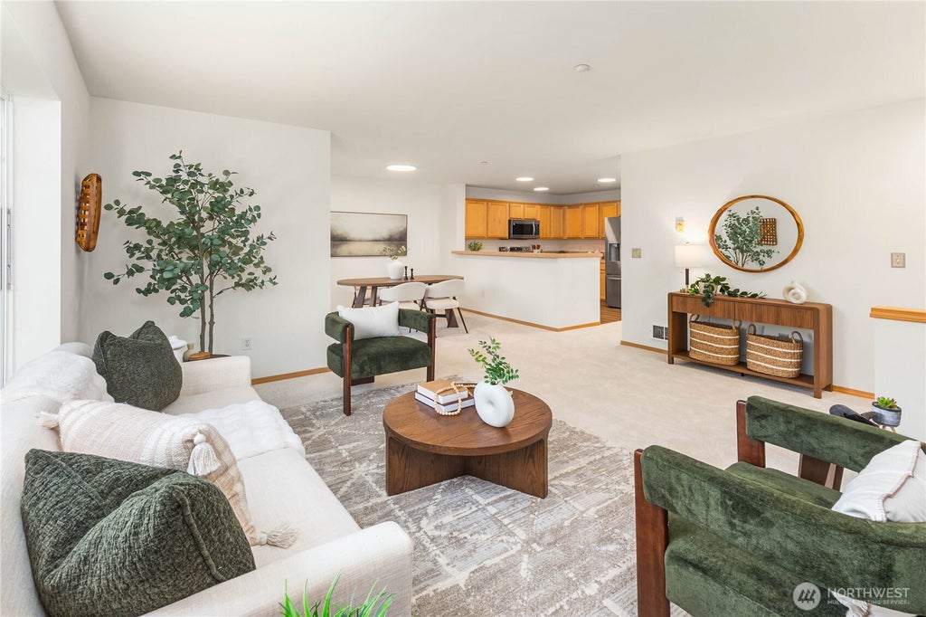 Photo of 1981 24th Avenue NE #202, Issaquah, WA 98029 (MLS # 2580639)