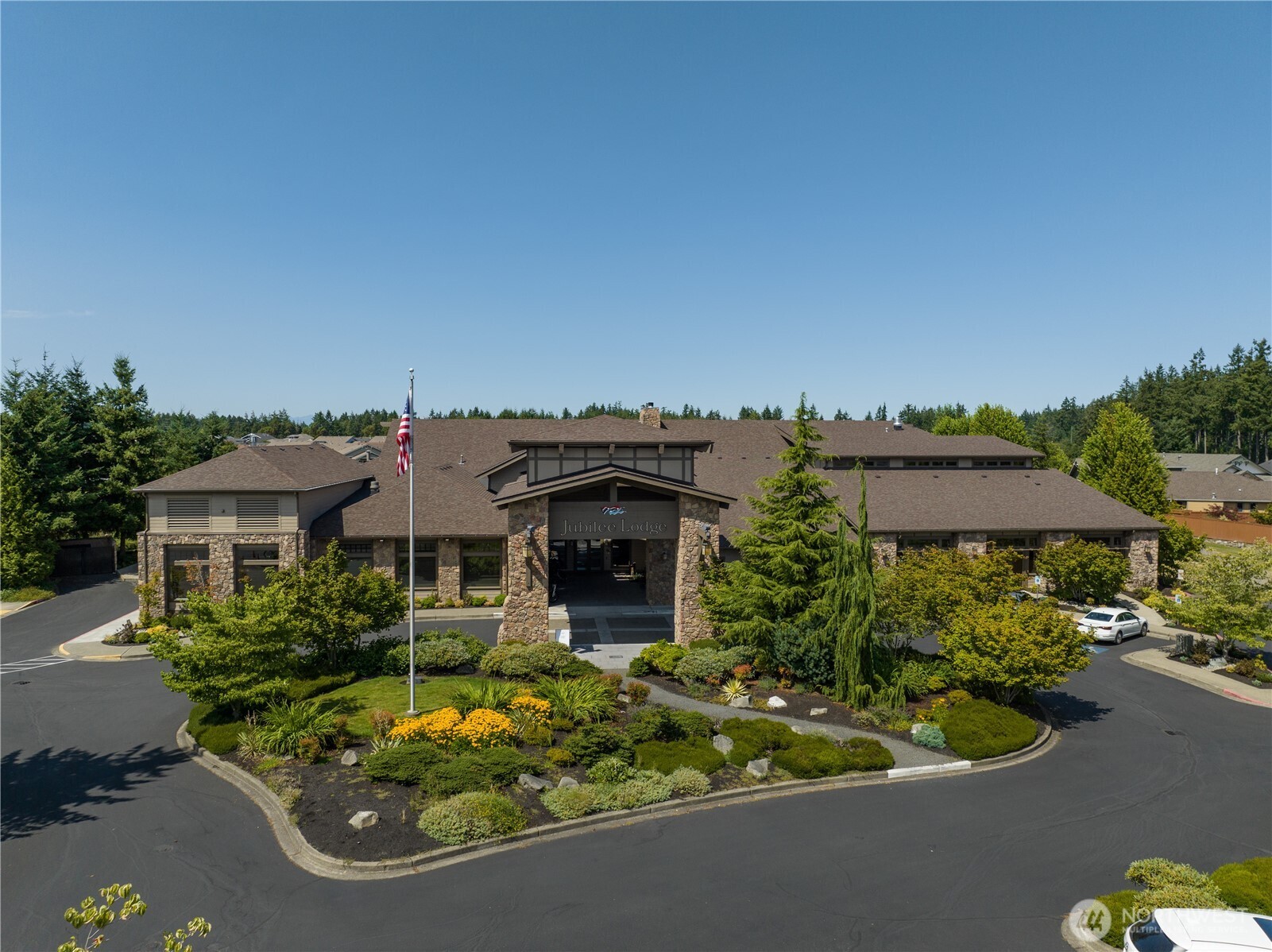 5031 Orcas Street NE