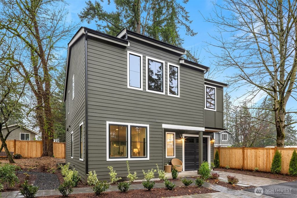 Photo of 13115 NE 87th Lane, Kirkland, WA 98033 (MLS # 2463098)