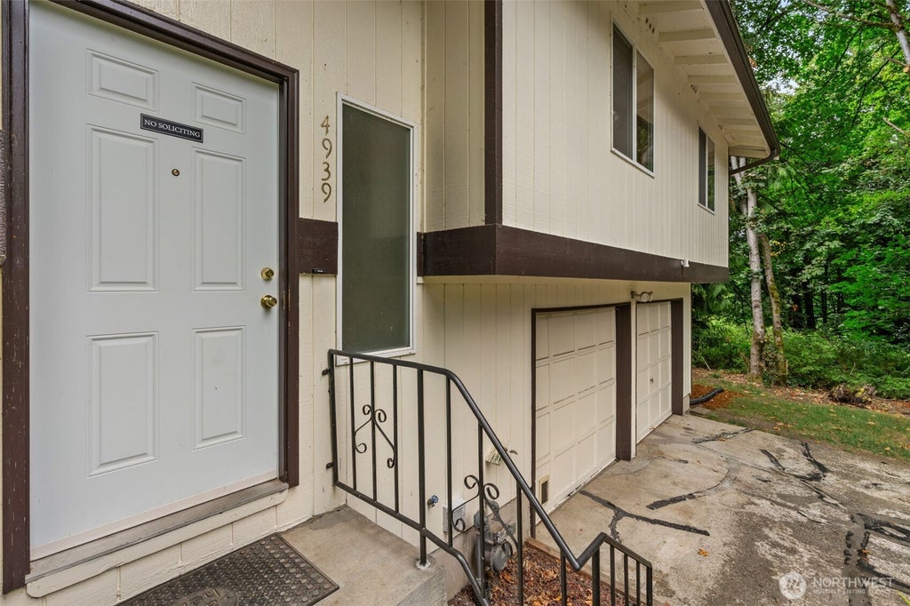 Photo of 4939 Normandy Drive SE, Olympia, WA 98501 (MLS # 2581070)