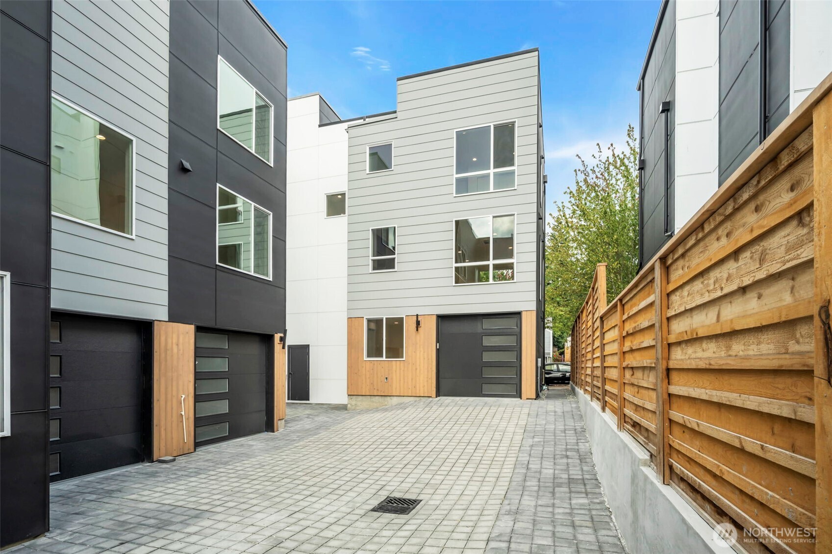 6408 Fauntleroy Way SW