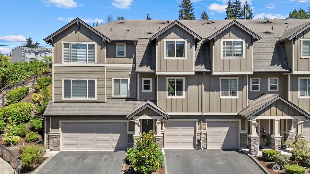 Photo of 1900 Weaver Road #L102, Snohomish, WA 98290 (MLS # 2414942)