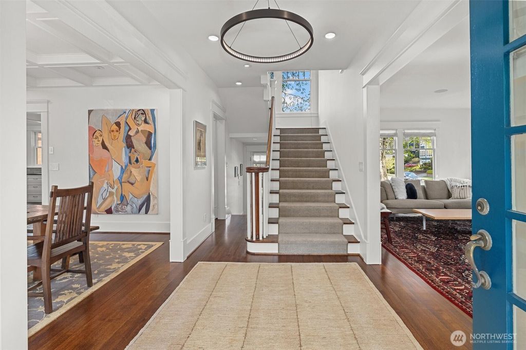 Photo of 1157 Federal Avenue E, Seattle, WA 98102 (MLS # 2359389)