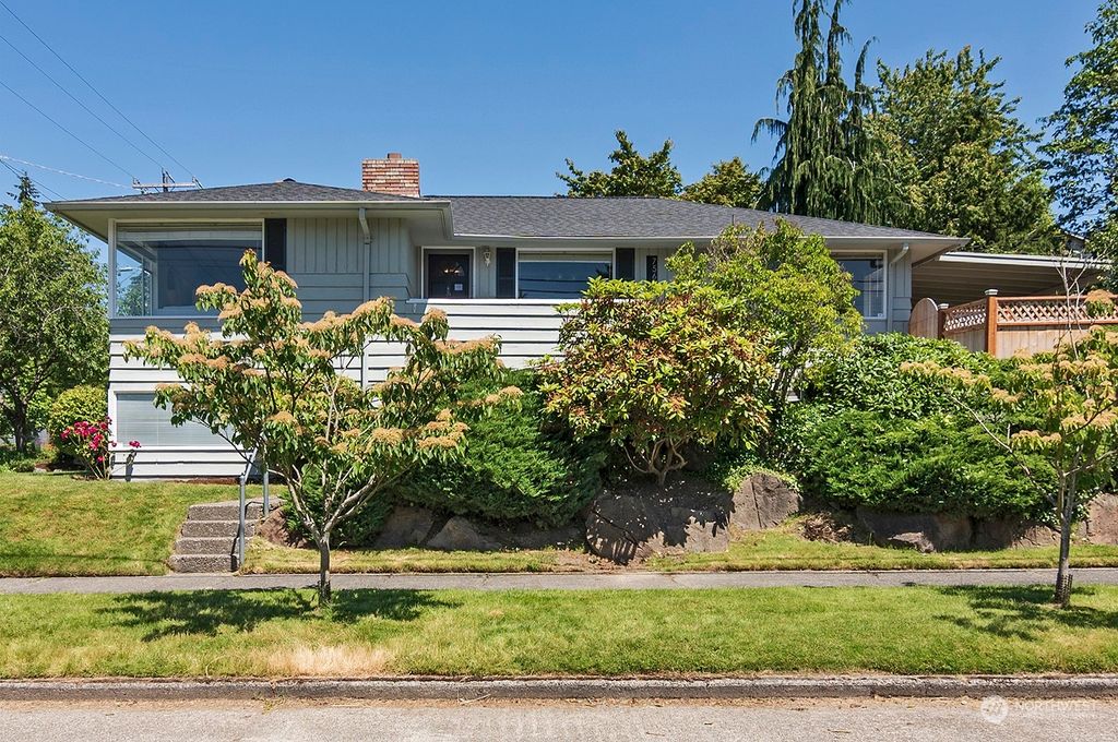 Photo of 7568 37th Avenue SW, Seattle, WA 98126 (MLS # 2010190)