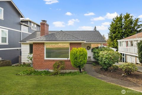 Photo of 4731 49th Avenue NE, Seattle, WA 98105 (MLS # 2497097)