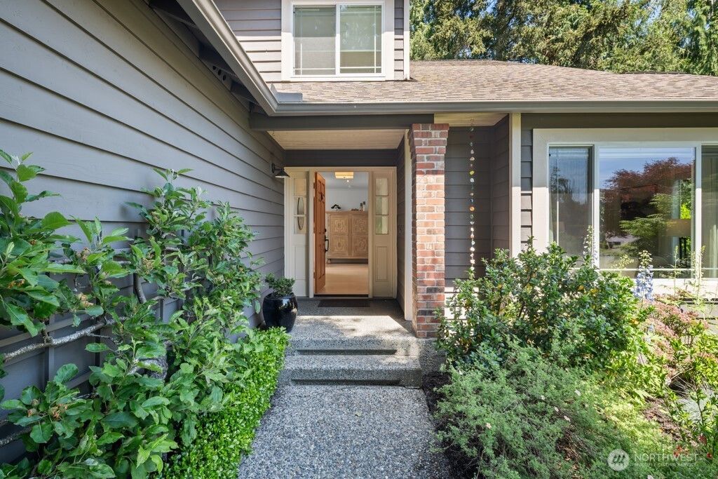 Photo of 15732 111th Avenue NE, Bothell, WA 98011 (MLS # 2529183)