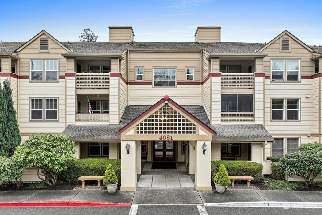 Photo of 4081 224th Lane SE #103, Issaquah, WA 98029 (MLS # 2204354)