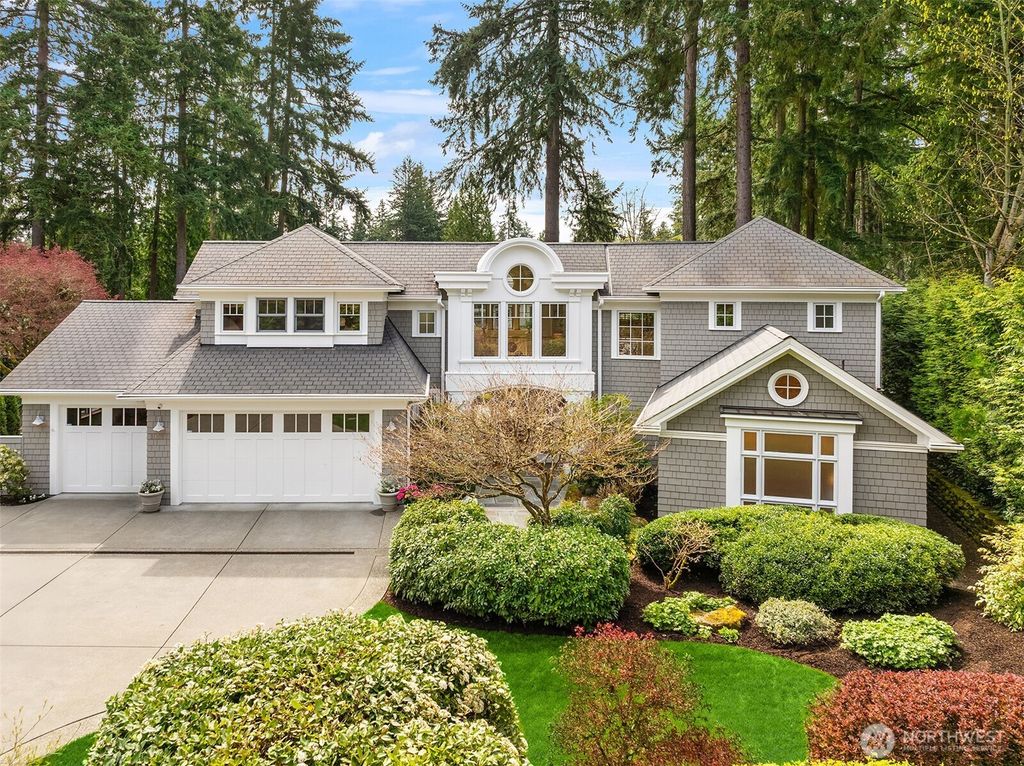 Photo of 10217 SE 21st Street, Bellevue, WA 98004 (MLS # 2356337)