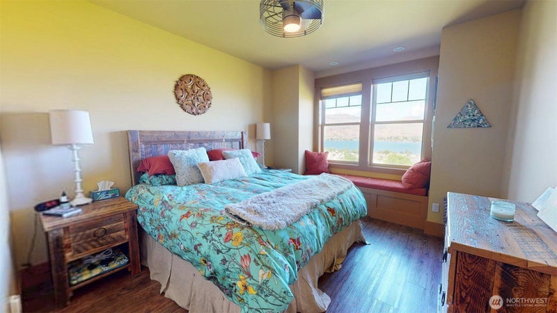 102 Village Way