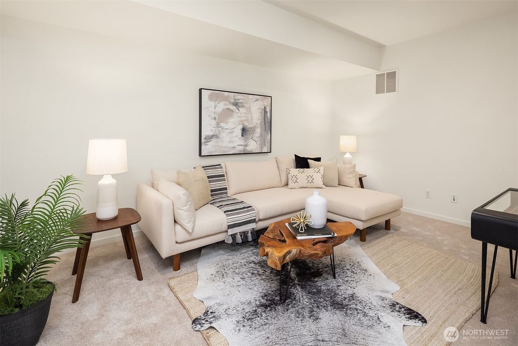 Photo of 597 Alpine Ridge Place NW, Issaquah, WA 98027 (MLS # 2427626)