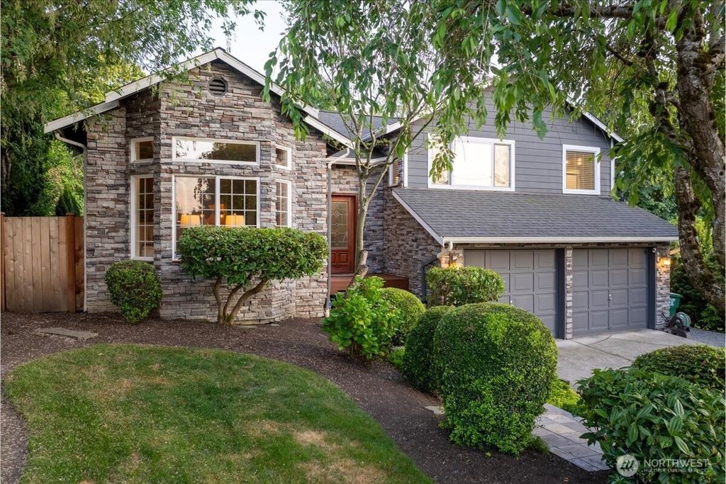 Photo of 2547 NE 97th Street, Seattle, WA 98115 (MLS # 2394490)