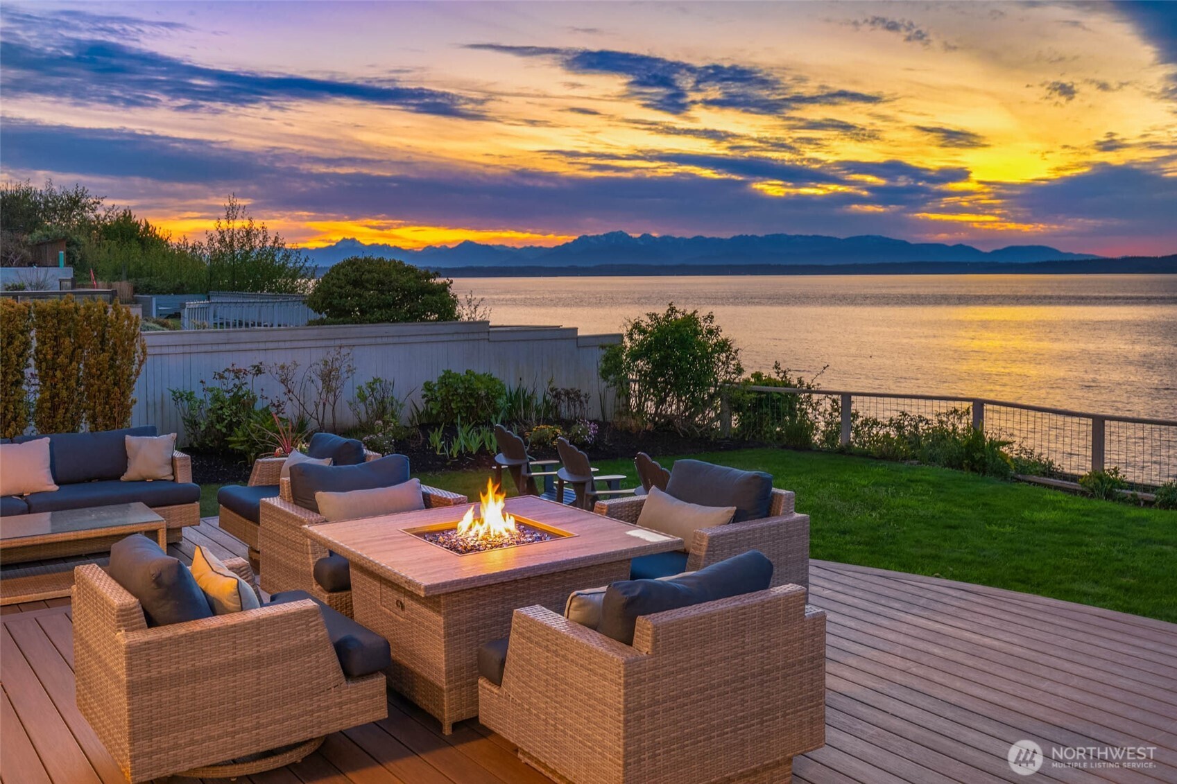 2628 NW Esplanade