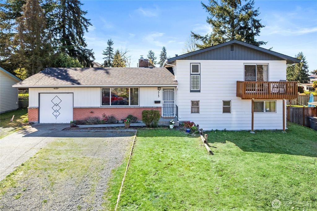 Photo of 513 Harrington Avenue NE, Renton, WA 98056 (MLS # 2500547)