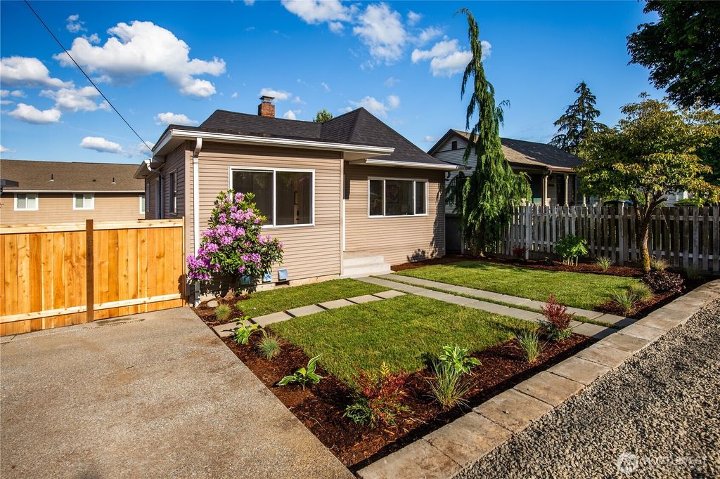 Photo of 5246 21st Avenue SW #A, Seattle, WA 98106 (MLS # 2379332)