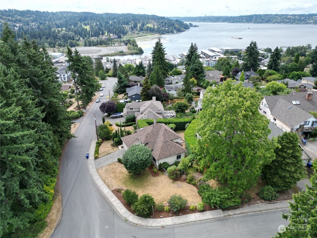 Photo of 18237 64th Avenue NE, Kenmore, WA 98028 (MLS # 2154421)