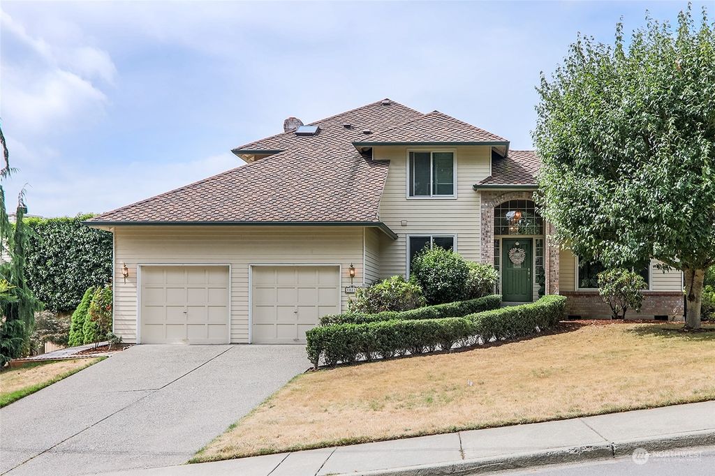 Photo of 18237 64th Avenue NE, Kenmore, WA 98028 (MLS # 2154421)