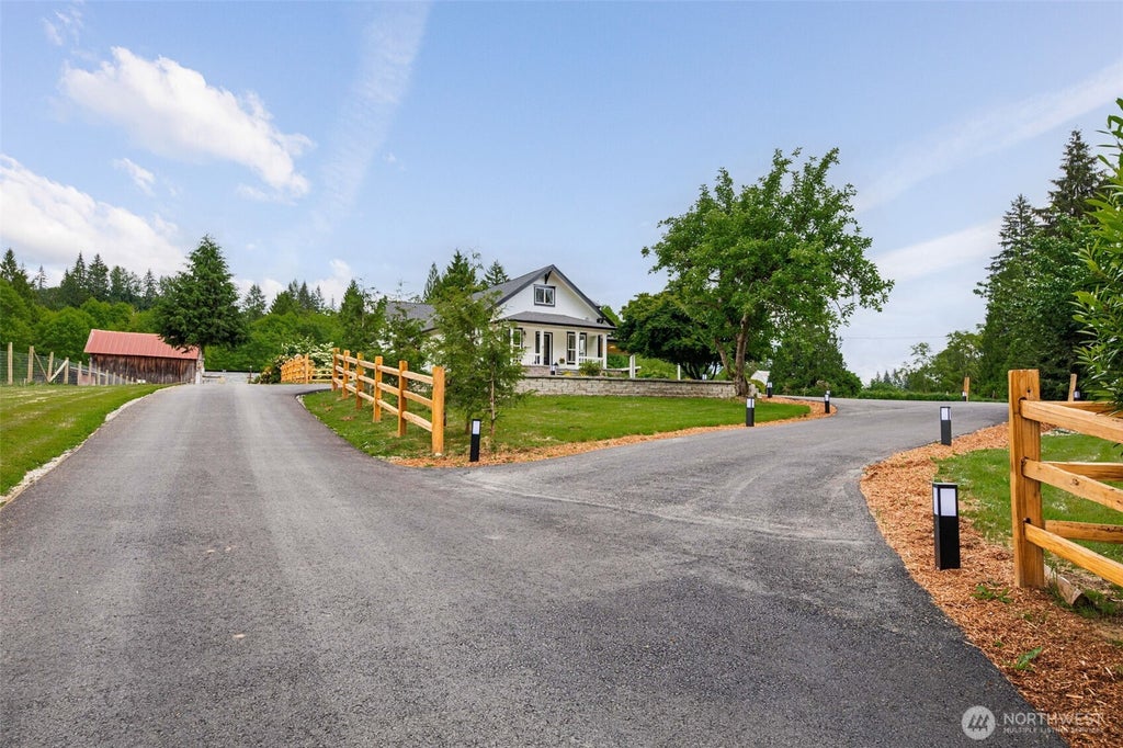 Photo of 28415 State Route 9 NE NE, Arlington, WA 98223 (MLS # 2577059)