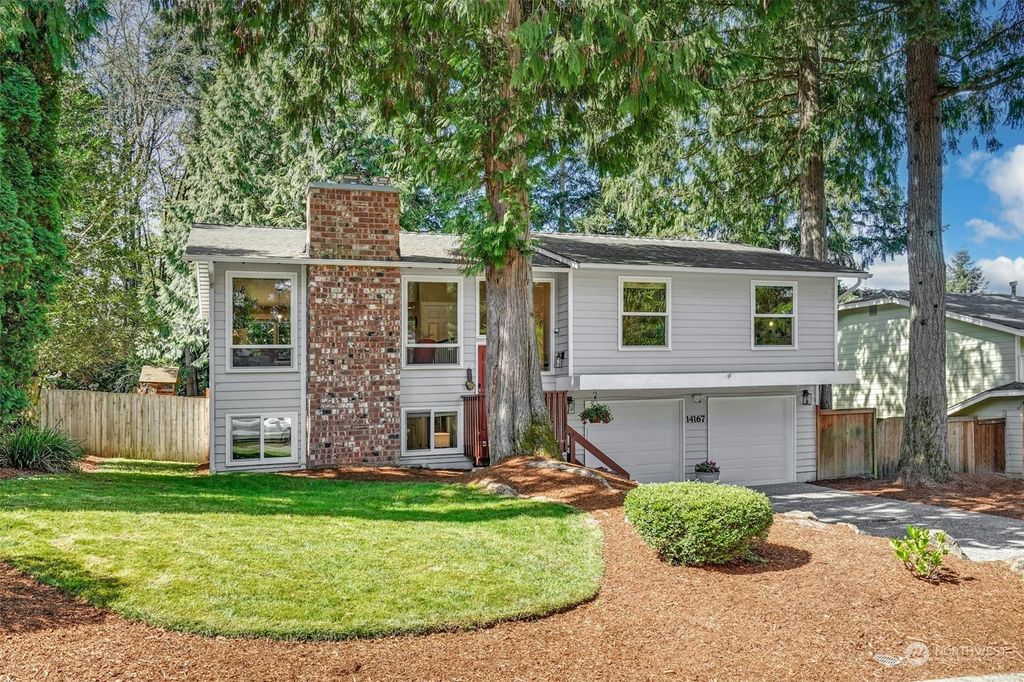Photo of 14167 91st Court NE, Kirkland, WA 98034 (MLS # 2227187)