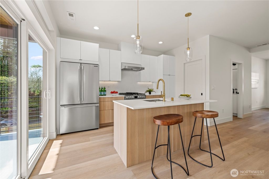 Photo of 6728 21st Avenue SW, Seattle, WA 98106 (MLS # 2422319)
