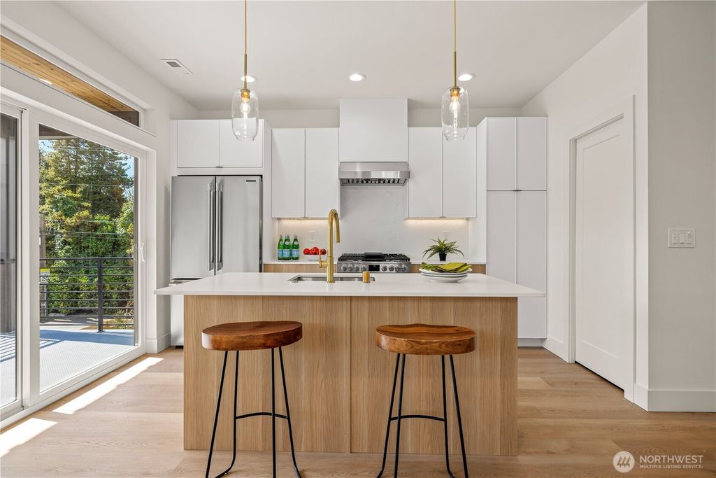 Photo of 6728 21st Avenue SW, Seattle, WA 98106 (MLS # 2422319)