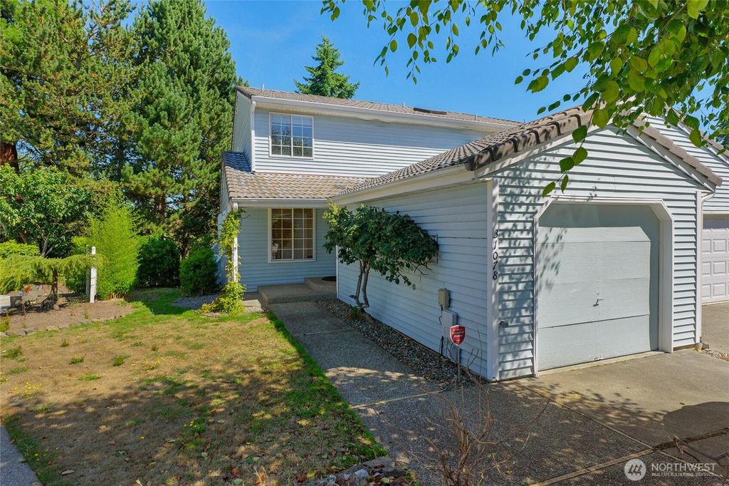Photo of 31078 9th Avenue S, Federal Way, WA 98003 (MLS # 2422911)