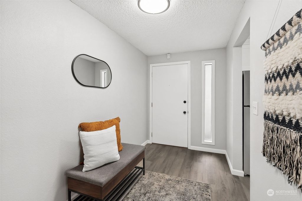 Photo of 14527 NE 40th Street #G103, Bellevue, WA 98007 (MLS # 2254057)