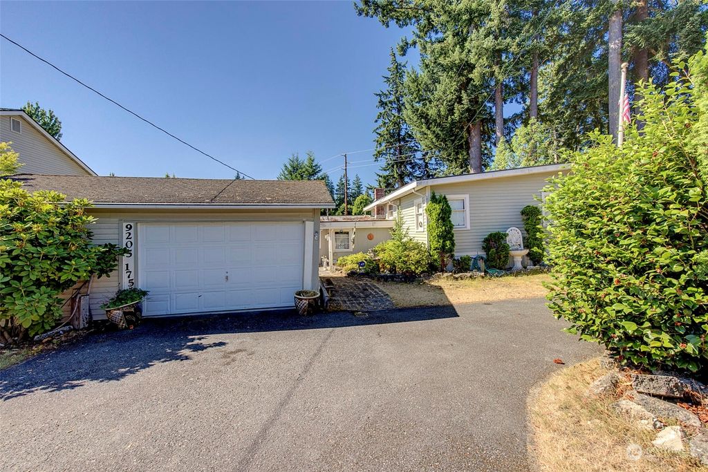 Photo of 9205 NE 175th Street, Bothell, WA 98011 (MLS # 2145474)