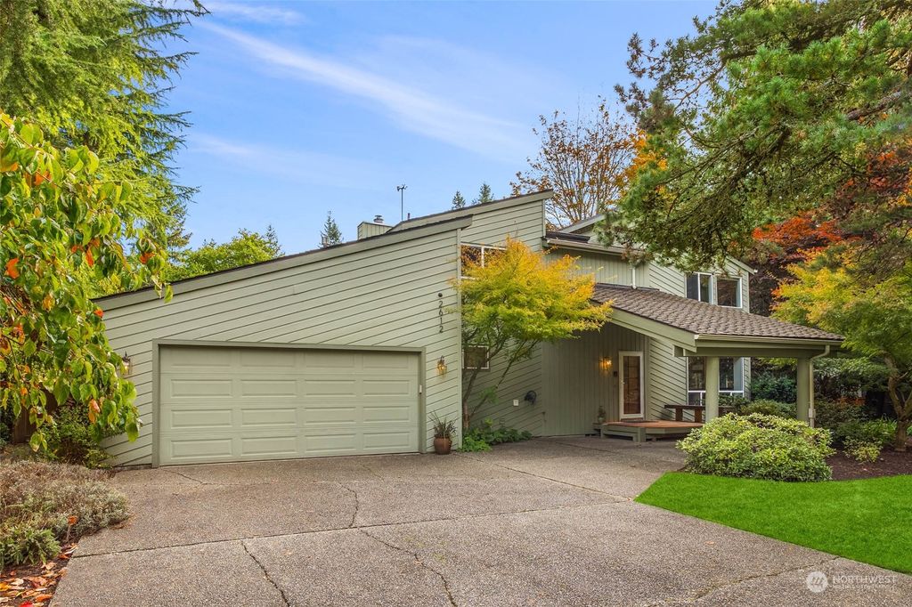 Photo of 2612 Sahalee Drive E, Sammamish, WA 98074 (MLS # 2176920)