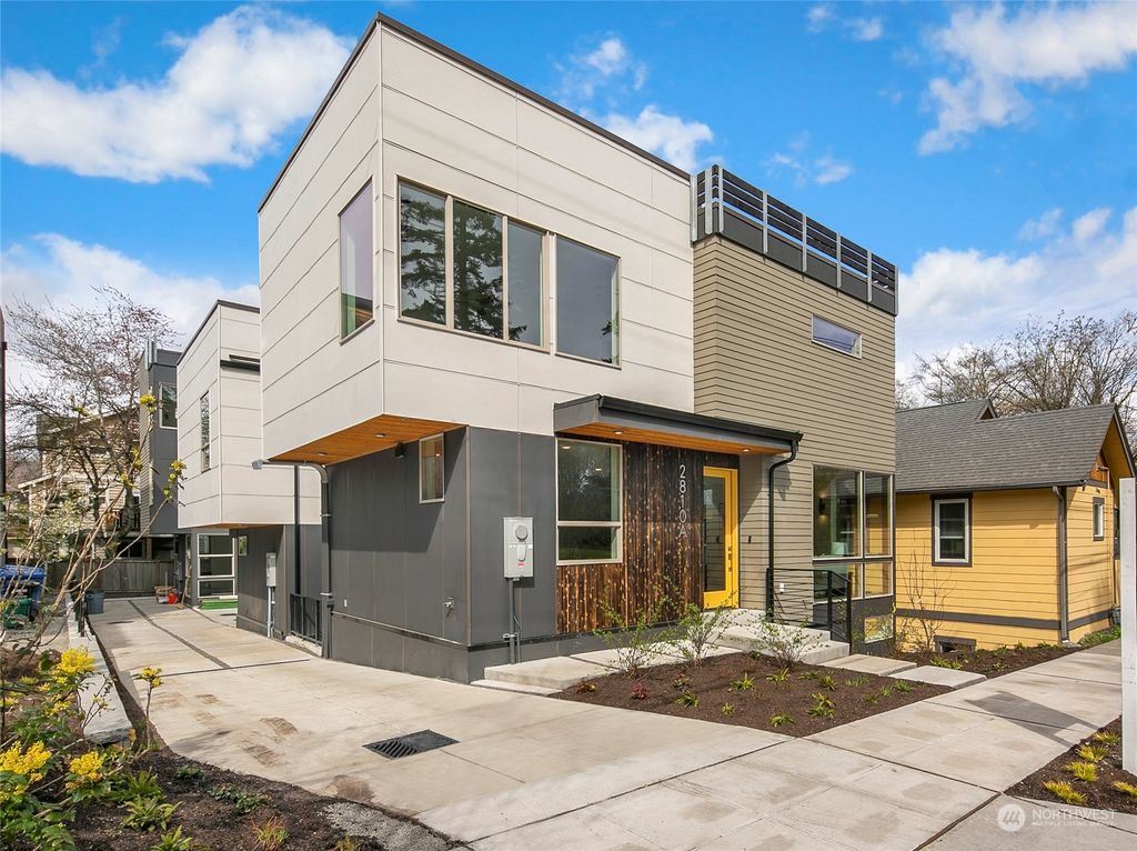 Photo of 2810 SW Genesee Street #A, Seattle, WA 98126 (MLS # 2055750)