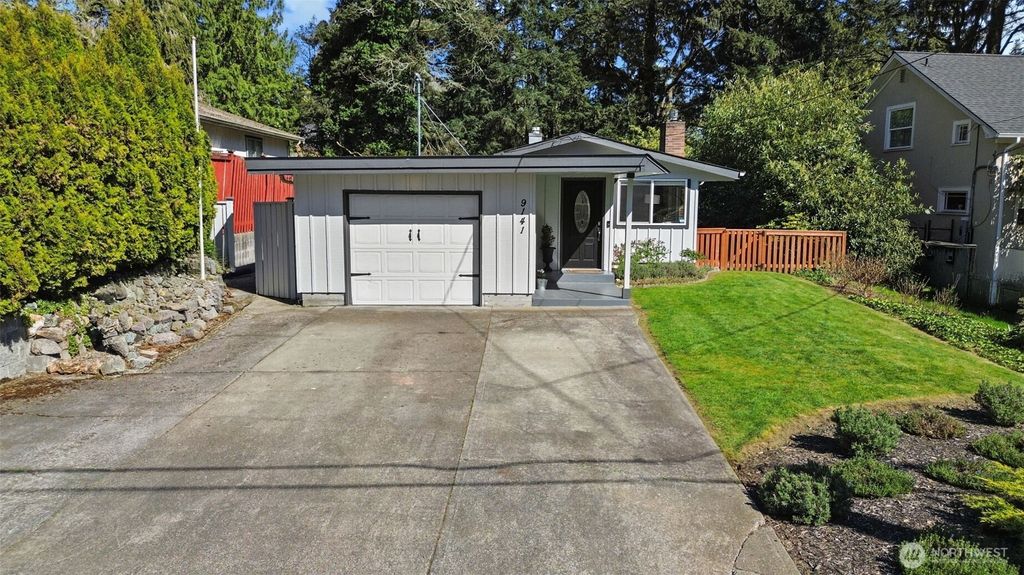 Photo of 9141 Waverly Drive SW, Lakewood, WA 98499 (MLS # 2505053)